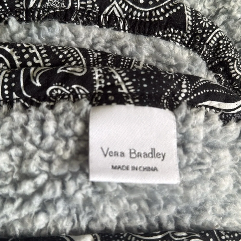 Vera Bradley Plush Fleece Throw Blanket Paisley Piping Trim Grey & Black 52×90